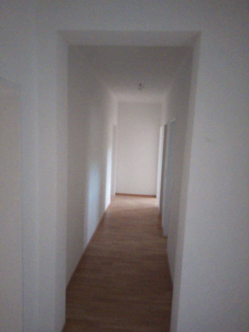 Prenájom bytu 4-izbový 105 m², Zweibrücken, Porýnie-Falcko Prenájom bytu 4-izbový 105 m², Zweibrücken, Porýnie-Falcko