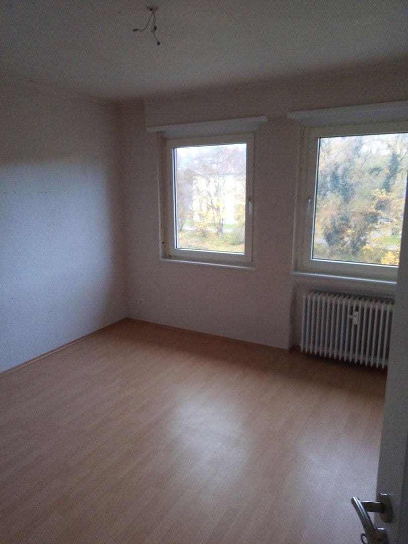 Prenájom bytu 4-izbový 105 m², Zweibrücken, Porýnie-Falcko Prenájom bytu 4-izbový 105 m², Zweibrücken, Porýnie-Falcko