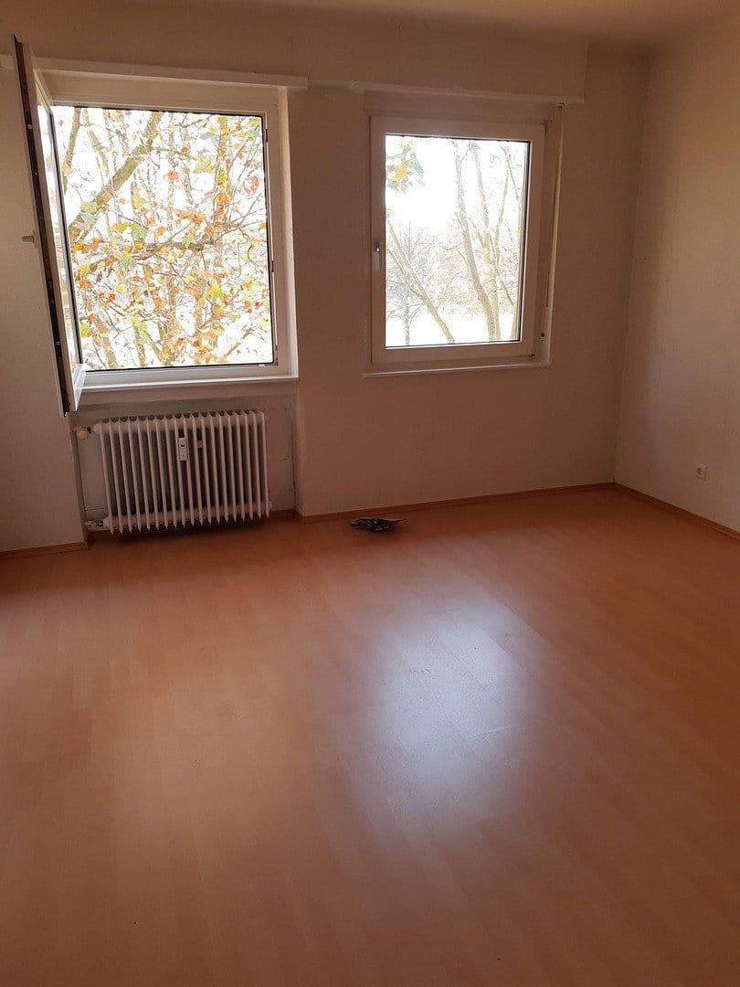 Prenájom bytu 4-izbový 105 m², Zweibrücken, Porýnie-Falcko Prenájom bytu 4-izbový 105 m², Zweibrücken, Porýnie-Falcko