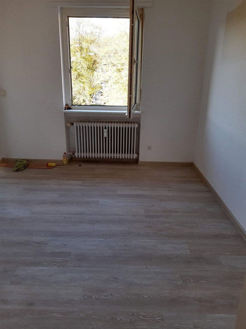 Prenájom bytu 4-izbový 105 m², Zweibrücken, Porýnie-Falcko Prenájom bytu 4-izbový 105 m², Zweibrücken, Porýnie-Falcko