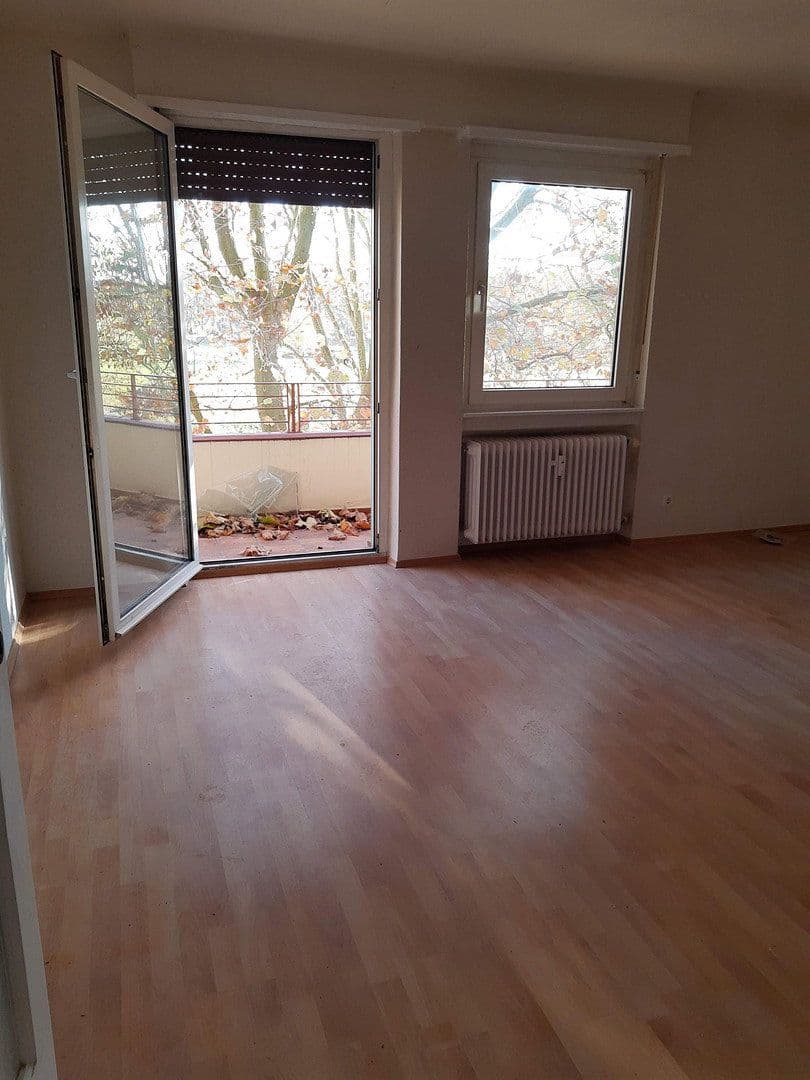 Prenájom bytu 4-izbový 105 m², Zweibrücken, Porýnie-Falcko Prenájom bytu 4-izbový 105 m², Zweibrücken, Porýnie-Falcko