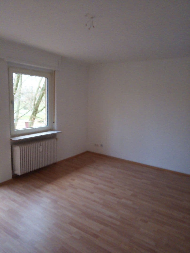 Prenájom bytu 4-izbový 105 m², Zweibrücken, Porýnie-Falcko Prenájom bytu 4-izbový 105 m², Zweibrücken, Porýnie-Falcko
