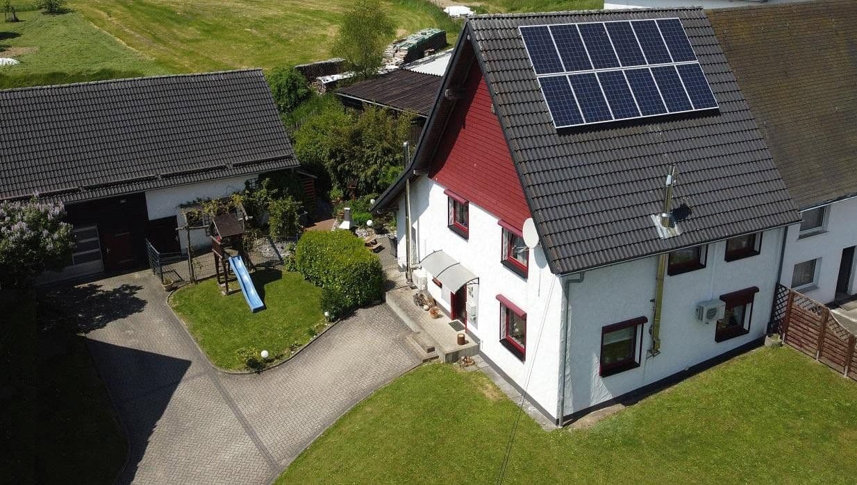 Predaj domu 164 m², pozemok 1.033 m², Am Schürenfeld 11a, Bergneustadt, Severné Porýnie - Westfálsko Predaj domu 164 m², pozemok 1.033 m², Am Schürenfeld 11a, Bergneustadt, Severné Porýnie - Westfálsko