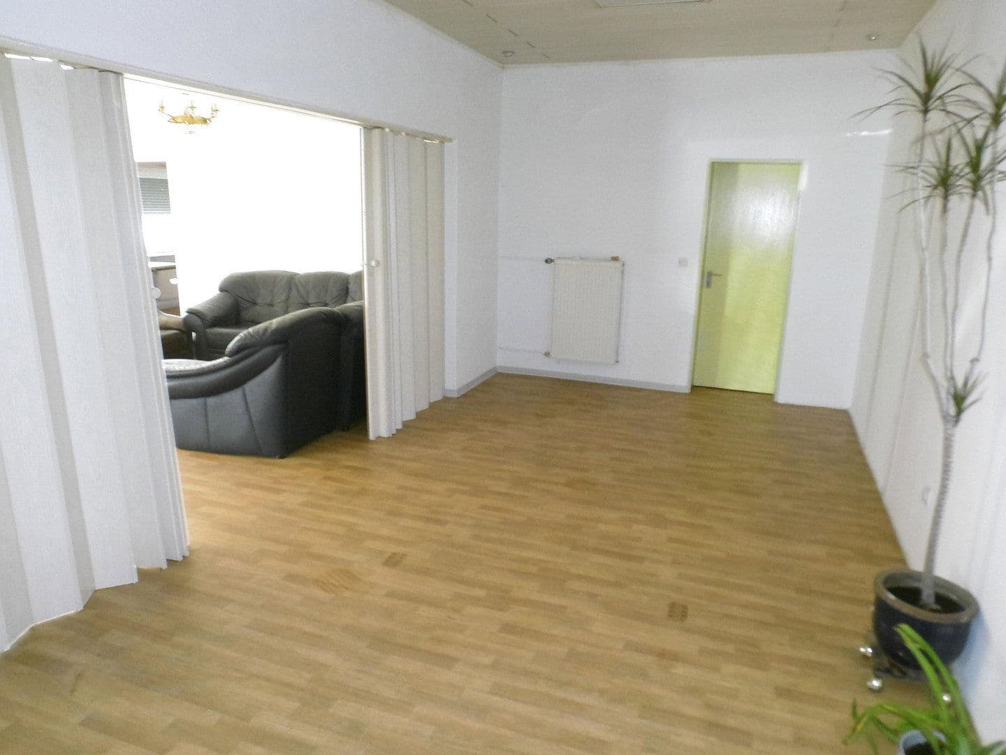Prenájom kancelárie 340 m², 54 Fasanenallee, Saarlouis, Sársko Prenájom kancelárie 340 m², 54 Fasanenallee, Saarlouis, Sársko