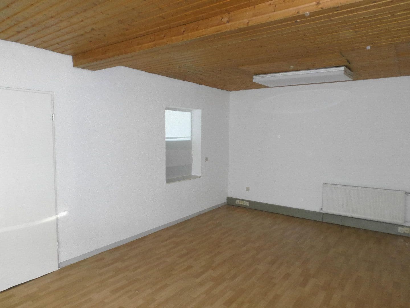Prenájom kancelárie 340 m², 54 Fasanenallee, Saarlouis, Sársko Prenájom kancelárie 340 m², 54 Fasanenallee, Saarlouis, Sársko