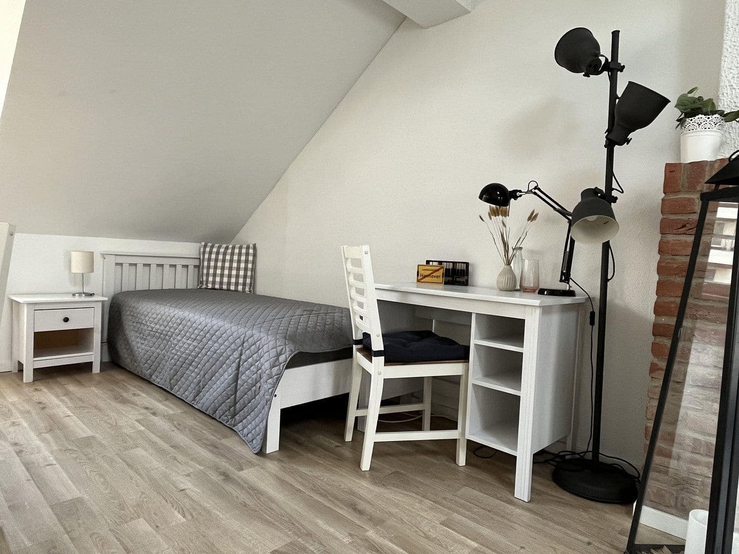 Predaj bytu 3-izbový 78 m², Hannover, Dolné Sasko Predaj bytu 3-izbový 78 m², Hannover, Dolné Sasko