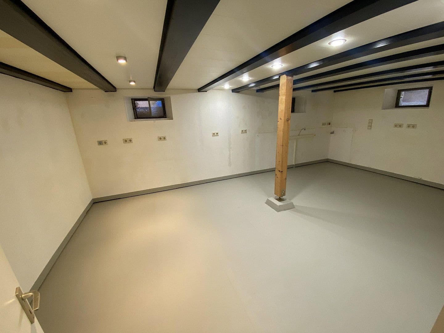 Prenájom domu 146 m², pozemok 162 m², Holzgrundstraße 17/2, Kornwestheim, Bádensko-Wurttembersko Prenájom domu 146 m², pozemok 162 m², Holzgrundstraße 17/2, Kornwestheim, Bádensko-Wurttembersko