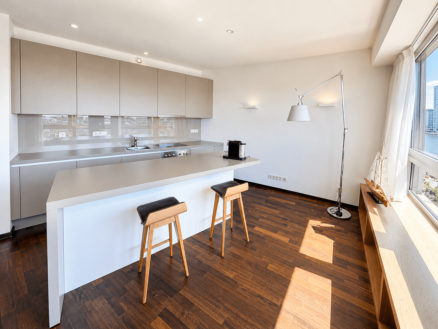 Prenájom bytu 2-izbový 60 m², Im Zollhafen 12, Köln, Severné Porýnie - Westfálsko Prenájom bytu 2-izbový 60 m², Im Zollhafen 12, Köln, Severné Porýnie - Westfálsko