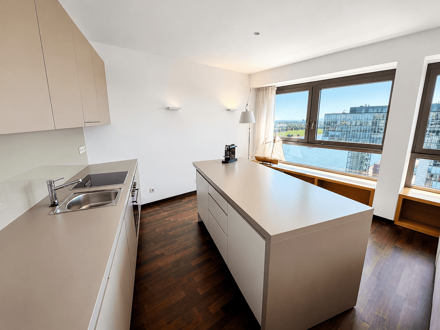 Prenájom bytu 2-izbový 60 m², Im Zollhafen 12, Köln, Severné Porýnie - Westfálsko Prenájom bytu 2-izbový 60 m², Im Zollhafen 12, Köln, Severné Porýnie - Westfálsko