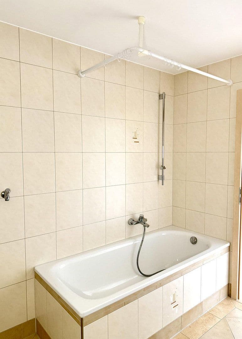 Prenájom bytu 2-izbový 61 m², Egenhauser Str. 41, Haiterbach, Bádensko-Wurttembersko Prenájom bytu 2-izbový 61 m², Egenhauser Str. 41, Haiterbach, Bádensko-Wurttembersko
