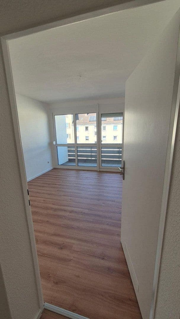Prenájom bytu 3-izbový 74 m², Von-der-Tann-Straße 139, Nürnberg, Bavorsko Prenájom bytu 3-izbový 74 m², Von-der-Tann-Straße 139, Nürnberg, Bavorsko