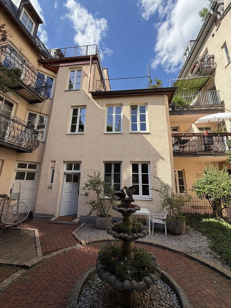 Predaj bytu 2-izbový 78 m², München, Bavorsko Predaj bytu 2-izbový 78 m², München, Bavorsko