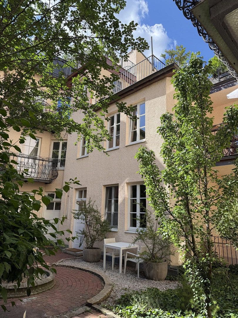 Predaj bytu 2-izbový 78 m², München, Bavorsko Predaj bytu 2-izbový 78 m², München, Bavorsko