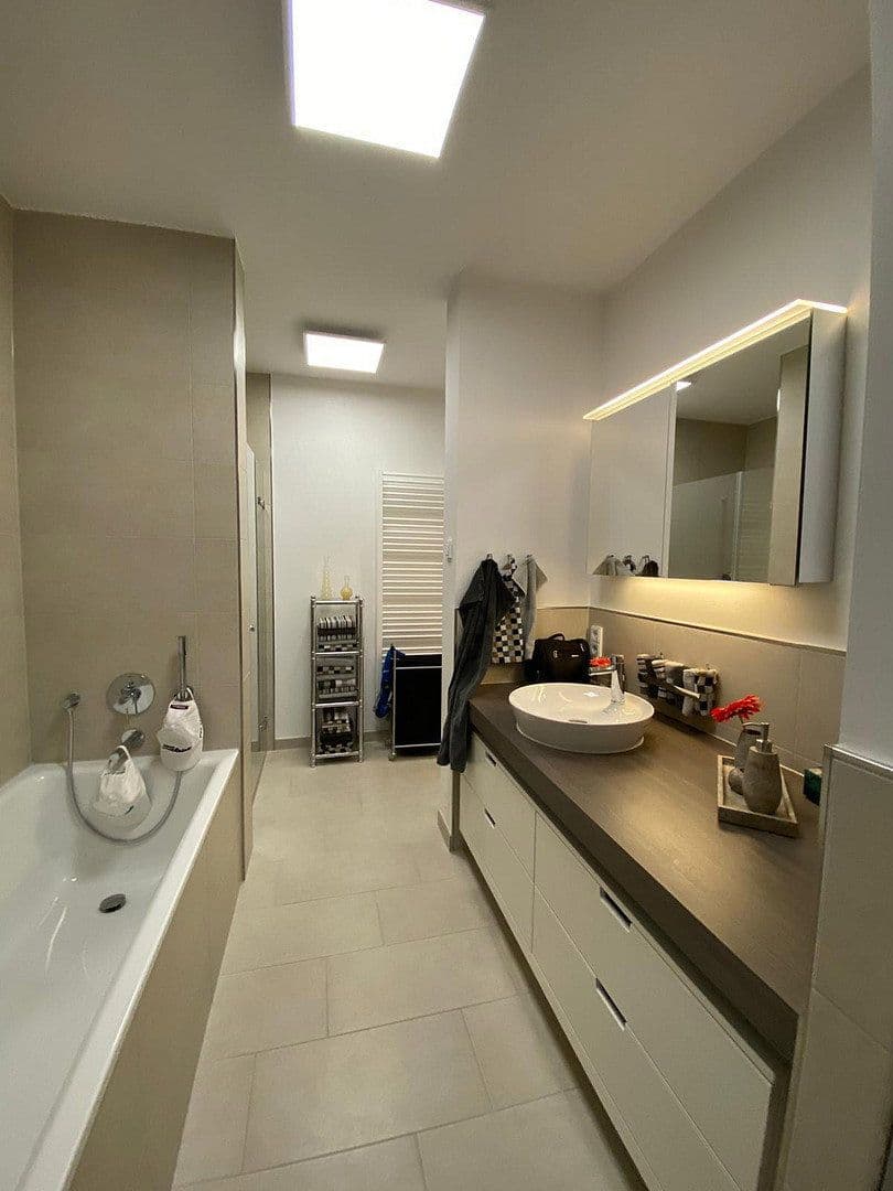 Prenájom bytu 2-izbový 81 m², Taunusstrasse 67, Mainz, Porýnie-Falcko Prenájom bytu 2-izbový 81 m², Taunusstrasse 67, Mainz, Porýnie-Falcko