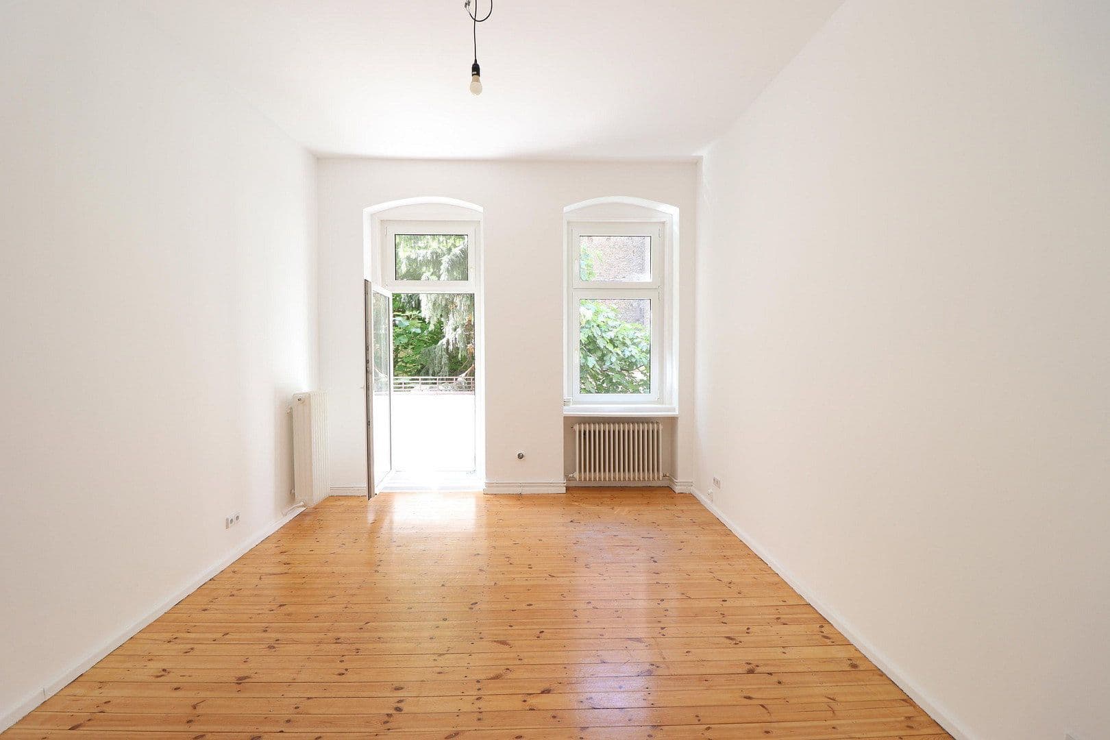 Prenájom bytu 2-izbový 62 m², Antwerpener Str. 00, Berlin, Berlín Prenájom bytu 2-izbový 62 m², Antwerpener Str. 00, Berlin, Berlín
