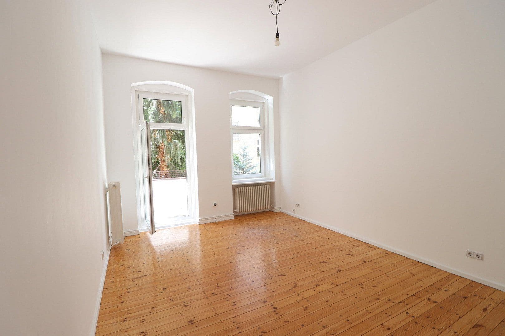 Prenájom bytu 2-izbový 62 m², Antwerpener Str. 00, Berlin, Berlín Prenájom bytu 2-izbový 62 m², Antwerpener Str. 00, Berlin, Berlín