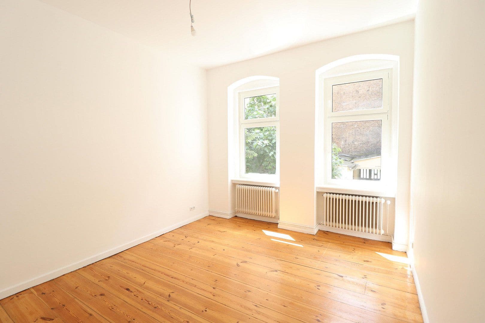 Prenájom bytu 2-izbový 62 m², Antwerpener Str. 00, Berlin, Berlín Prenájom bytu 2-izbový 62 m², Antwerpener Str. 00, Berlin, Berlín