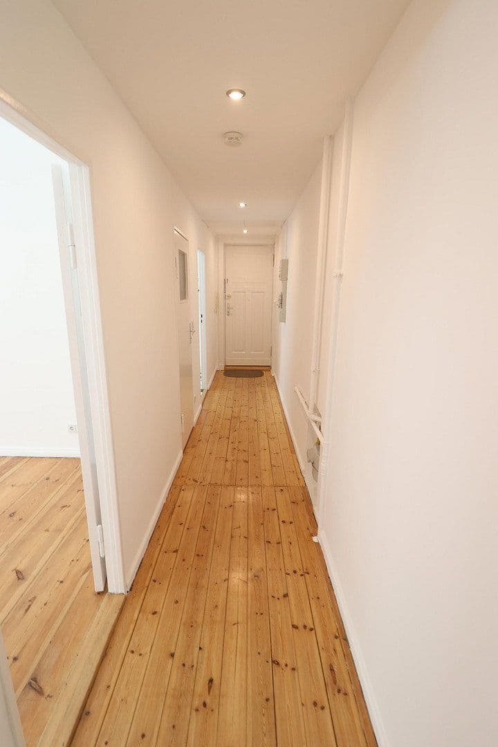 Prenájom bytu 2-izbový 62 m², Antwerpener Str. 00, Berlin, Berlín Prenájom bytu 2-izbový 62 m², Antwerpener Str. 00, Berlin, Berlín