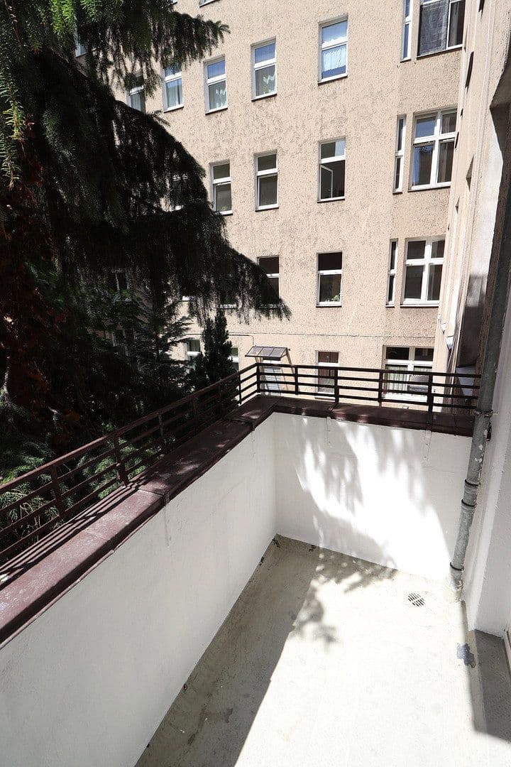 Prenájom bytu 2-izbový 62 m², Antwerpener Str. 00, Berlin, Berlín Prenájom bytu 2-izbový 62 m², Antwerpener Str. 00, Berlin, Berlín