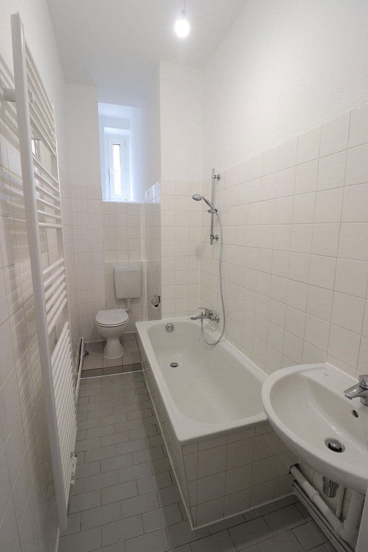 Prenájom bytu 2-izbový 62 m², Antwerpener Str. 00, Berlin, Berlín Prenájom bytu 2-izbový 62 m², Antwerpener Str. 00, Berlin, Berlín