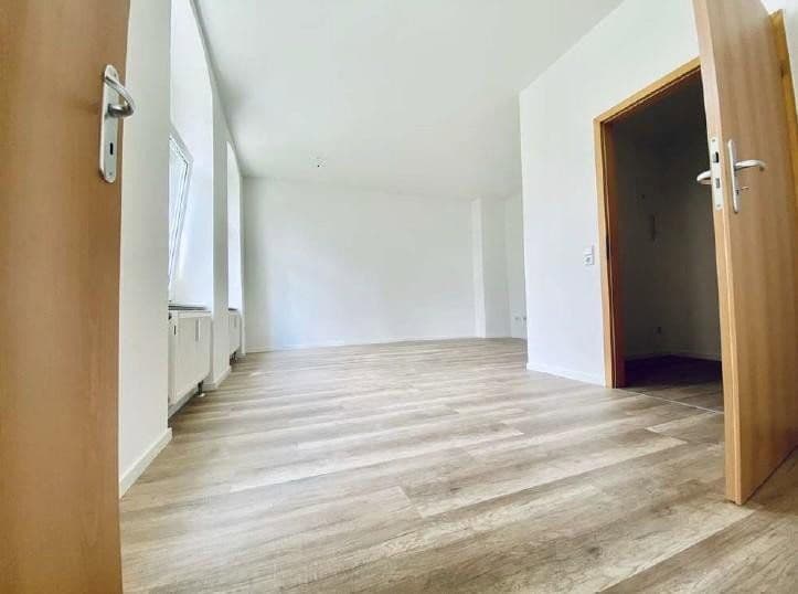 Prenájom bytu 1-izbový 38 m², Inselstraße 14, Chemnitz, Sasko Prenájom bytu 1-izbový 38 m², Inselstraße 14, Chemnitz, Sasko