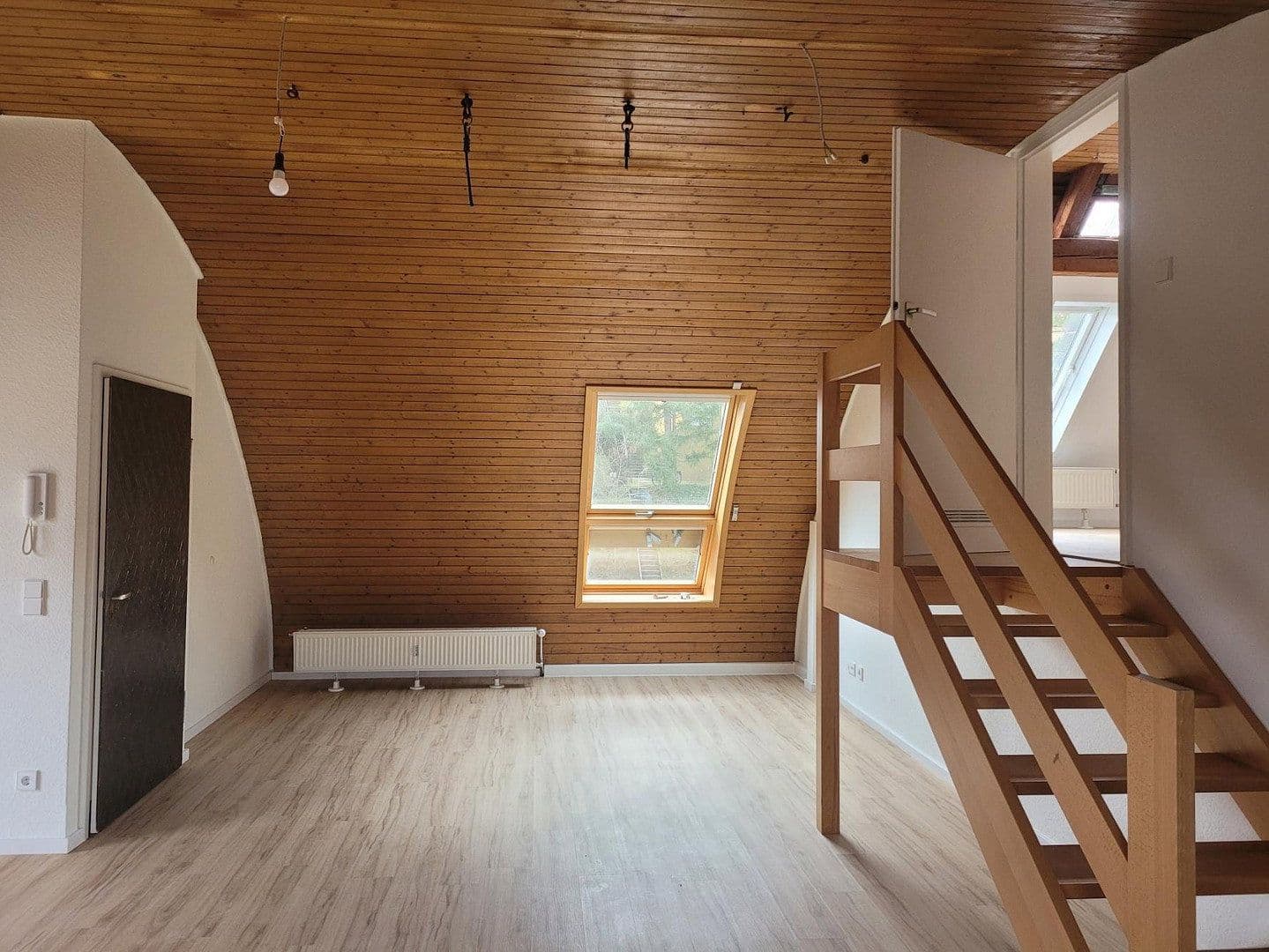 Prenájom domu 280 m², pozemok 260 m², Stuttgart, Bádensko-Wurttembersko Prenájom domu 280 m², pozemok 260 m², Stuttgart, Bádensko-Wurttembersko