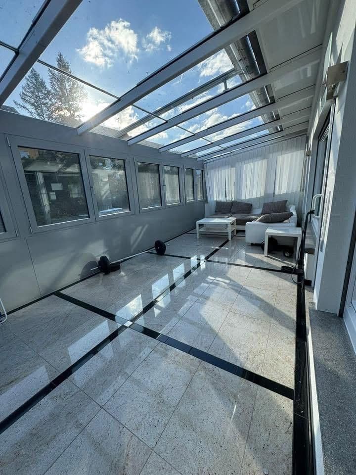 Prenájom domu 280 m², pozemok 260 m², Stuttgart, Bádensko-Wurttembersko Prenájom domu 280 m², pozemok 260 m², Stuttgart, Bádensko-Wurttembersko