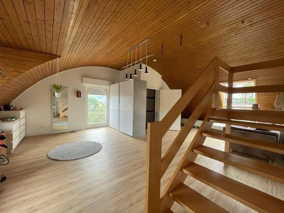 Prenájom domu 280 m², pozemok 260 m², Stuttgart, Bádensko-Wurttembersko Prenájom domu 280 m², pozemok 260 m², Stuttgart, Bádensko-Wurttembersko
