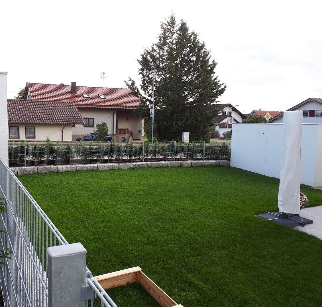 Prenájom domu 155 m², pozemok 418 m², Eutingen im Gäu, Bádensko-Wurttembersko Prenájom domu 155 m², pozemok 418 m², Eutingen im Gäu, Bádensko-Wurttembersko