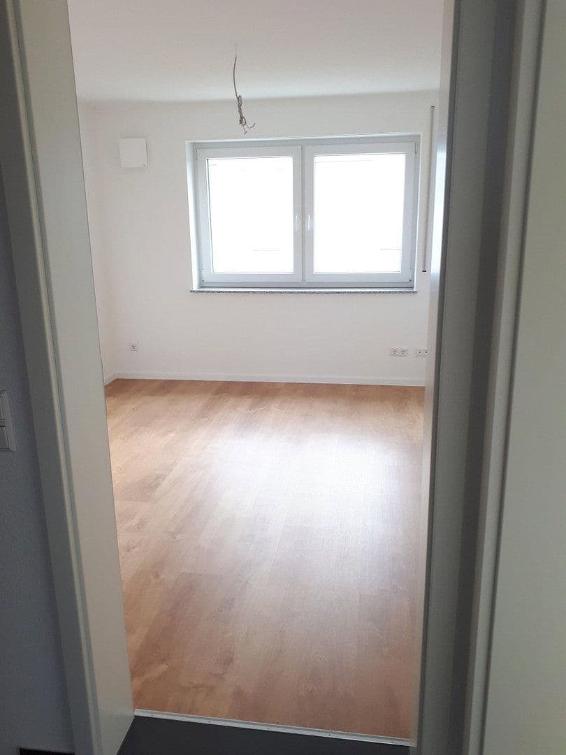 Prenájom domu 155 m², pozemok 418 m², Eutingen im Gäu, Bádensko-Wurttembersko Prenájom domu 155 m², pozemok 418 m², Eutingen im Gäu, Bádensko-Wurttembersko