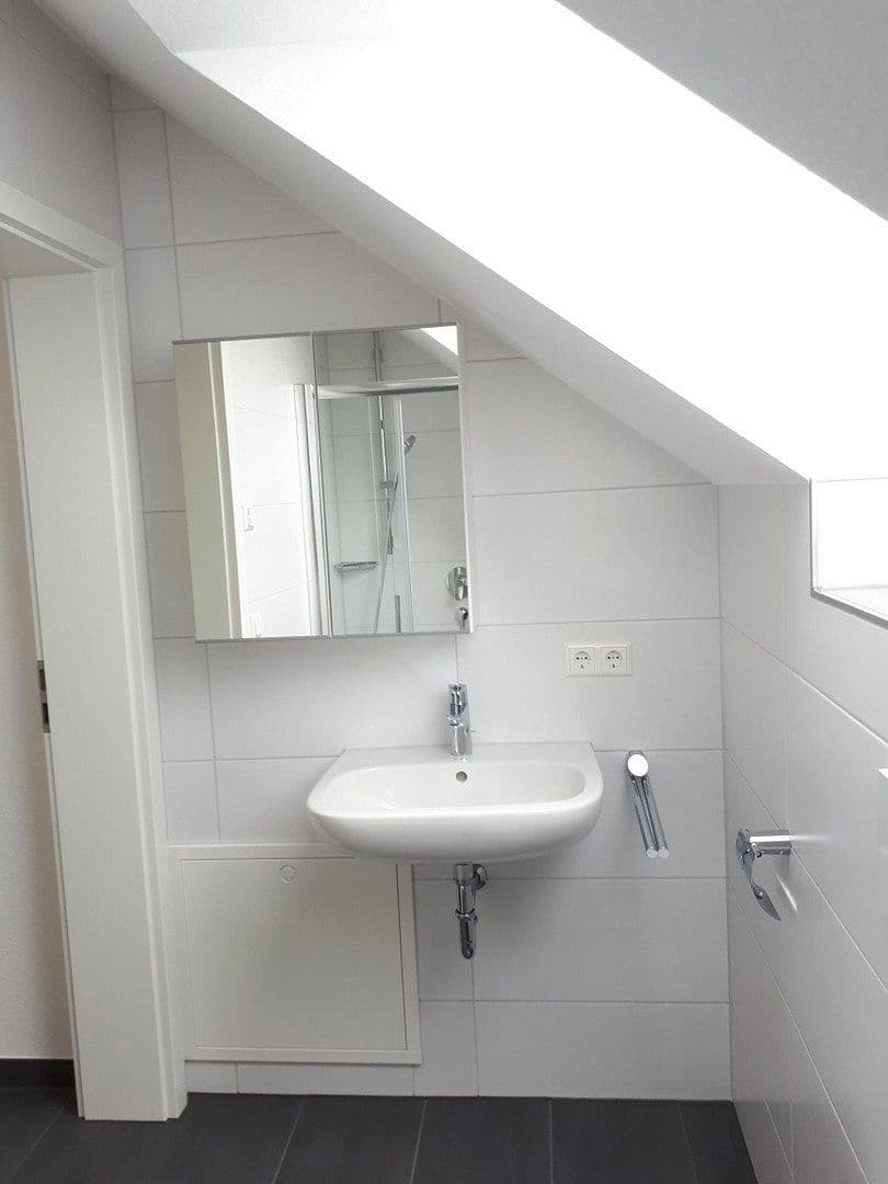Prenájom domu 155 m², pozemok 418 m², Eutingen im Gäu, Bádensko-Wurttembersko Prenájom domu 155 m², pozemok 418 m², Eutingen im Gäu, Bádensko-Wurttembersko