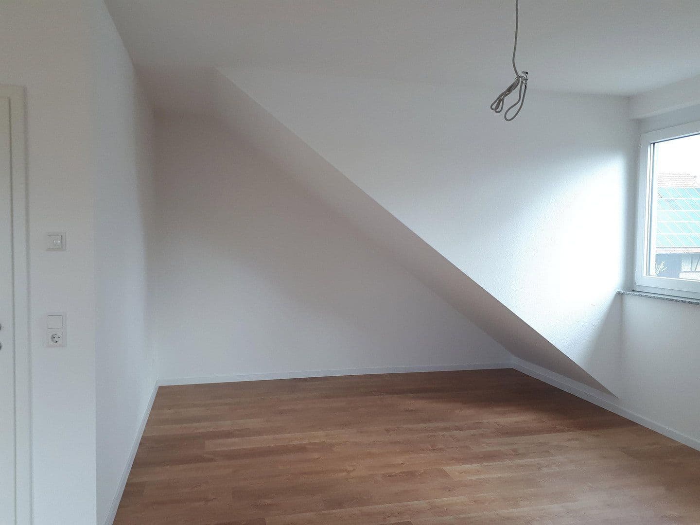 Prenájom domu 155 m², pozemok 418 m², Eutingen im Gäu, Bádensko-Wurttembersko Prenájom domu 155 m², pozemok 418 m², Eutingen im Gäu, Bádensko-Wurttembersko