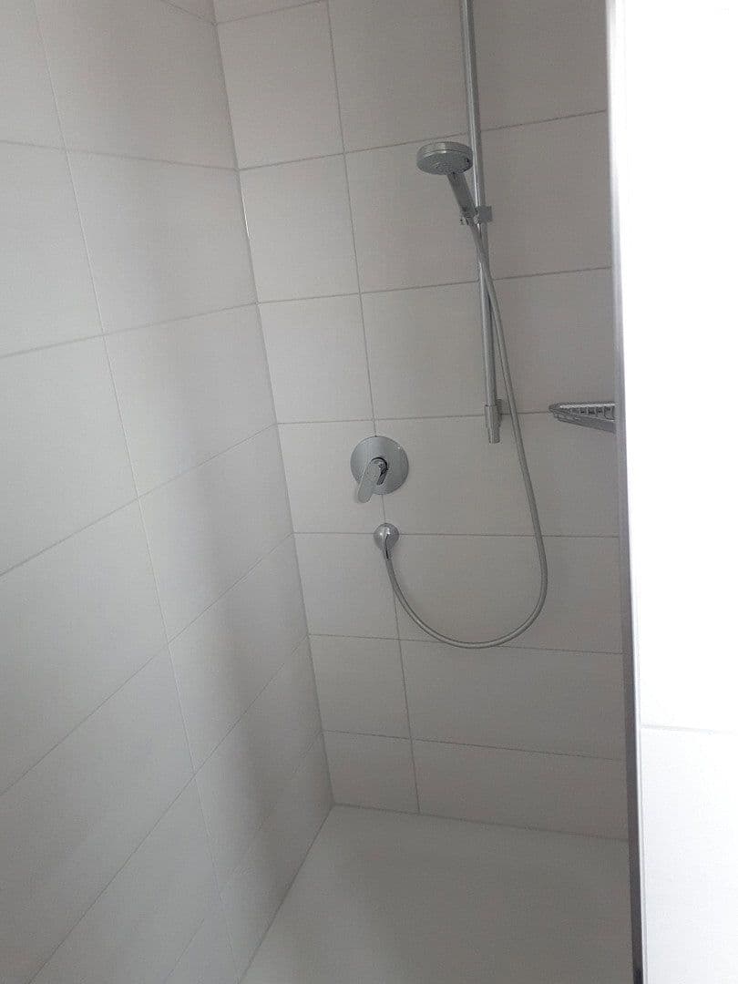 Prenájom domu 155 m², pozemok 418 m², Eutingen im Gäu, Bádensko-Wurttembersko Prenájom domu 155 m², pozemok 418 m², Eutingen im Gäu, Bádensko-Wurttembersko
