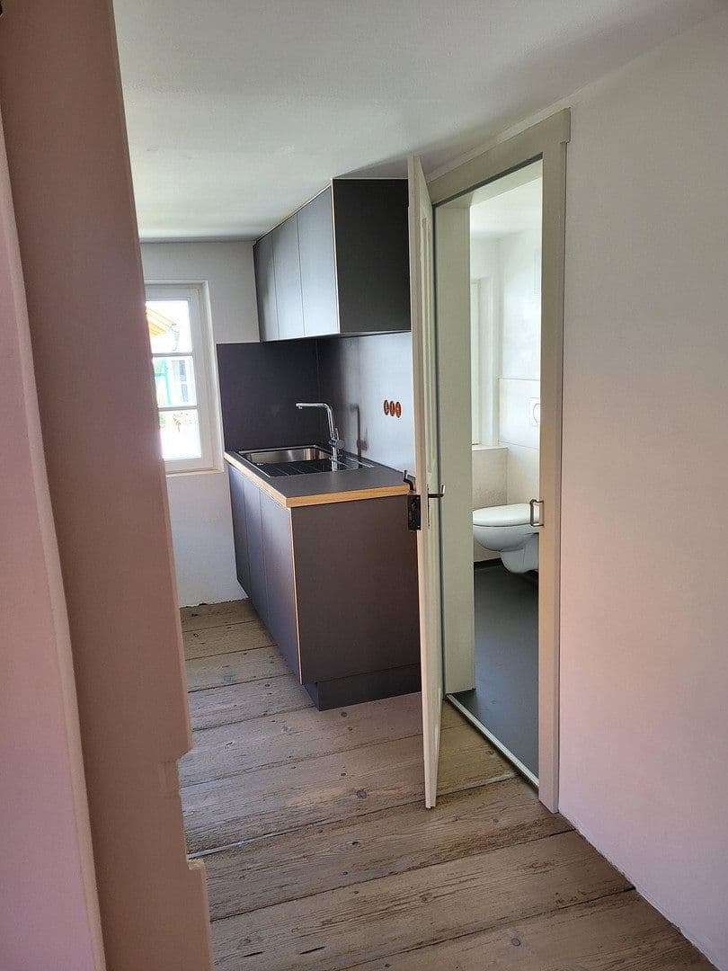 Prenájom bytu 4-izbový 60 m², Fuchstal / Leeder, Bavorsko Prenájom bytu 4-izbový 60 m², Fuchstal / Leeder, Bavorsko