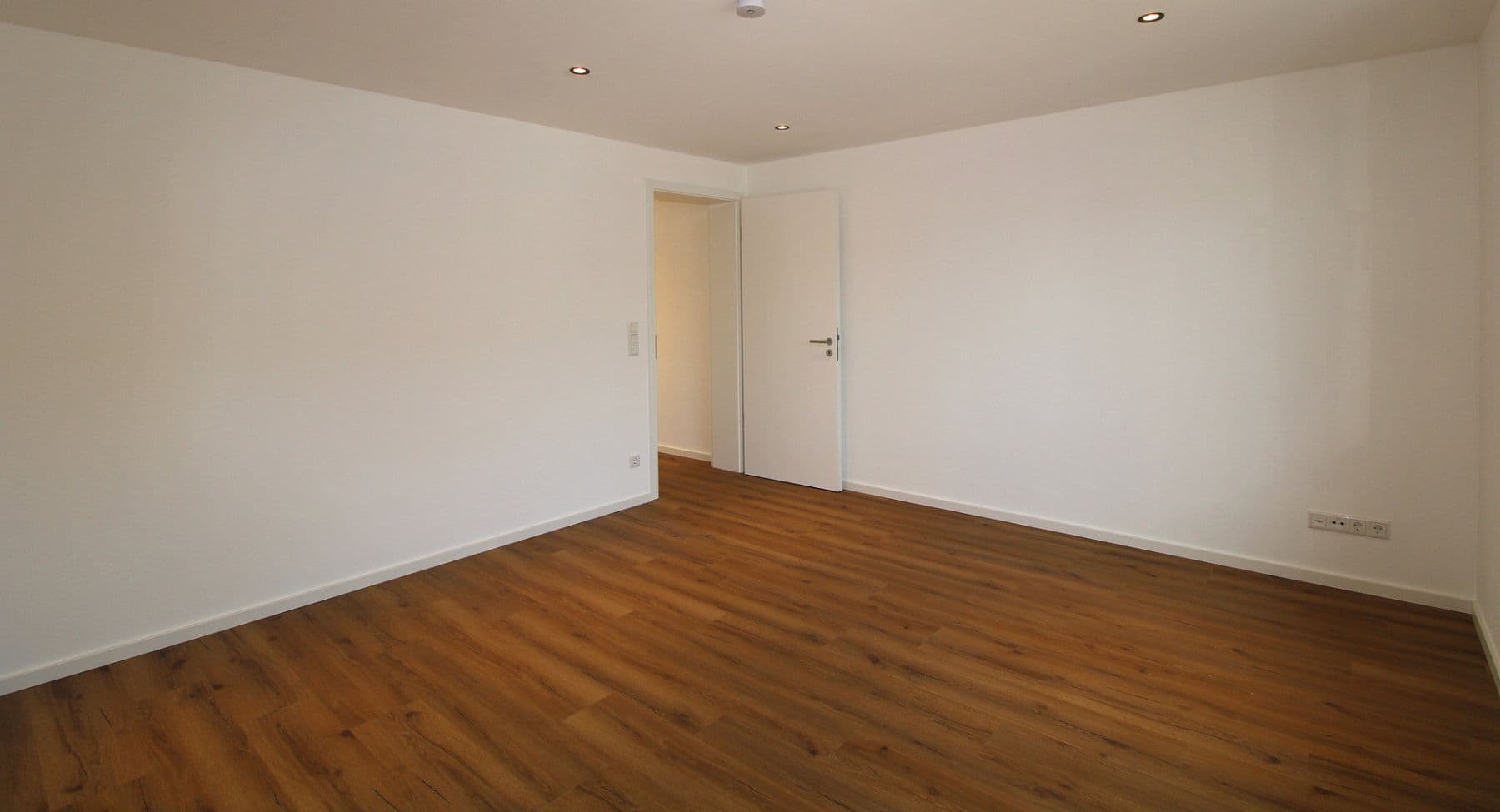 Prenájom bytu 4-izbový 117 m², Fasanenstr. 11, Manching, Bavorsko Prenájom bytu 4-izbový 117 m², Fasanenstr. 11, Manching, Bavorsko