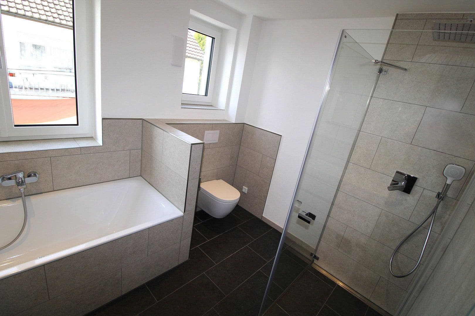 Prenájom bytu 4-izbový 117 m², Fasanenstr. 11, Manching, Bavorsko Prenájom bytu 4-izbový 117 m², Fasanenstr. 11, Manching, Bavorsko