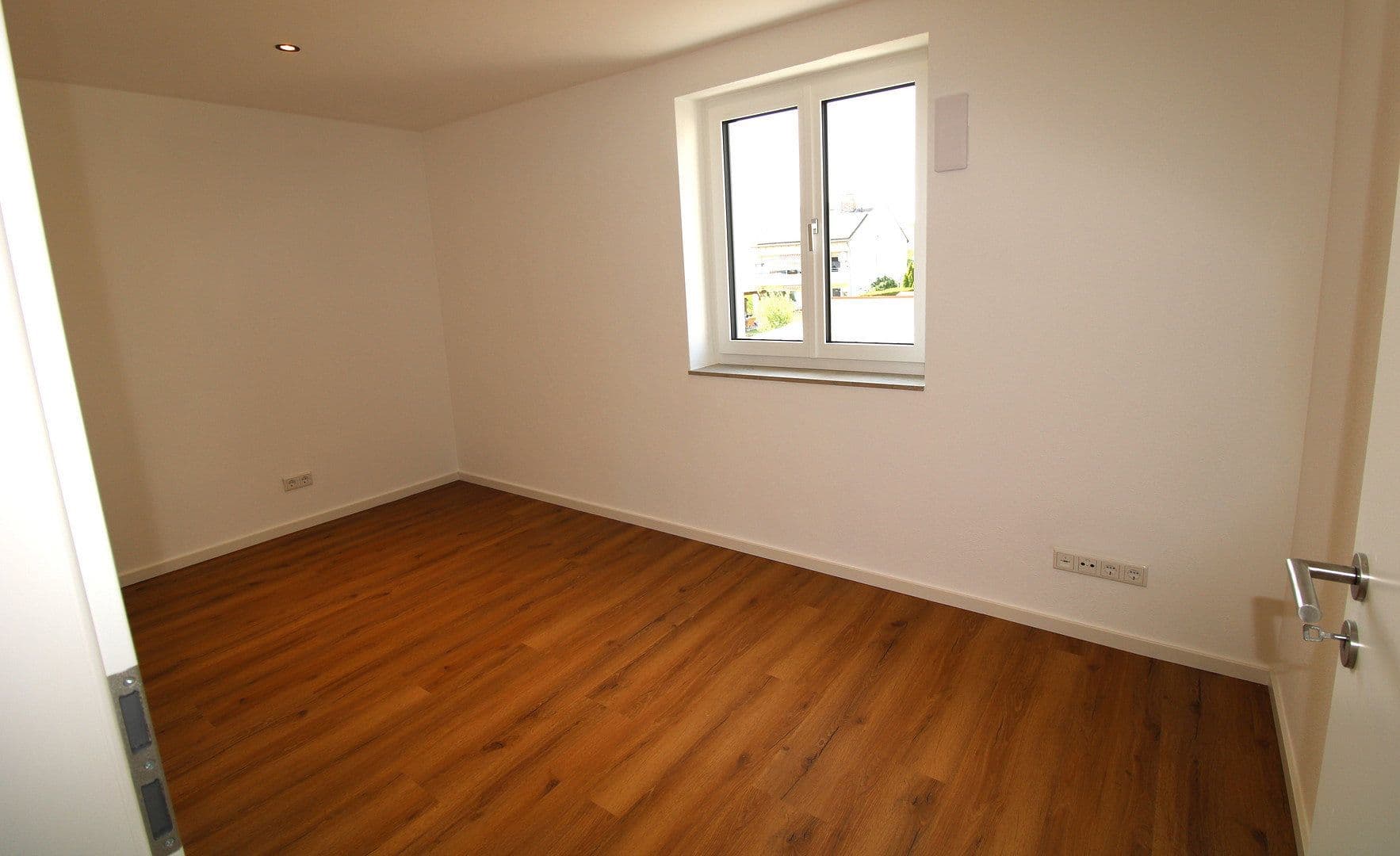 Prenájom bytu 4-izbový 117 m², Fasanenstr. 11, Manching, Bavorsko Prenájom bytu 4-izbový 117 m², Fasanenstr. 11, Manching, Bavorsko