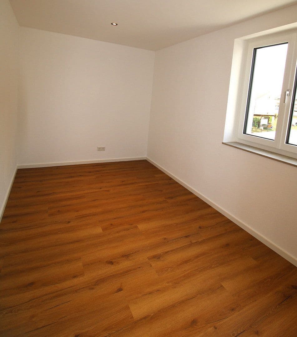 Prenájom bytu 4-izbový 117 m², Fasanenstr. 11, Manching, Bavorsko Prenájom bytu 4-izbový 117 m², Fasanenstr. 11, Manching, Bavorsko