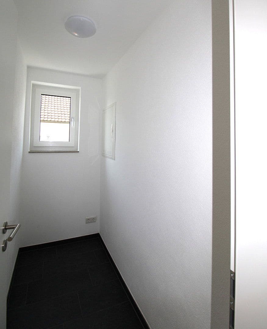 Prenájom bytu 4-izbový 117 m², Fasanenstr. 11, Manching, Bavorsko Prenájom bytu 4-izbový 117 m², Fasanenstr. 11, Manching, Bavorsko