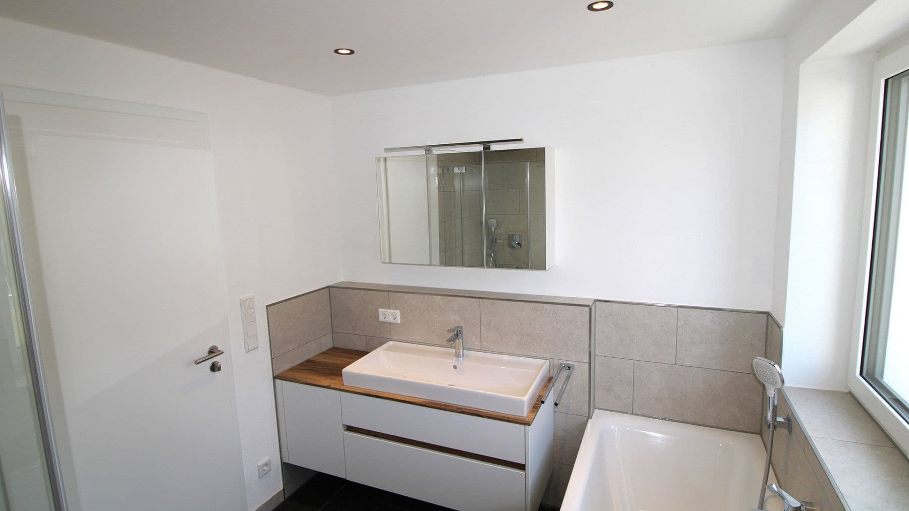 Prenájom bytu 4-izbový 117 m², Fasanenstr. 11, Manching, Bavorsko Prenájom bytu 4-izbový 117 m², Fasanenstr. 11, Manching, Bavorsko