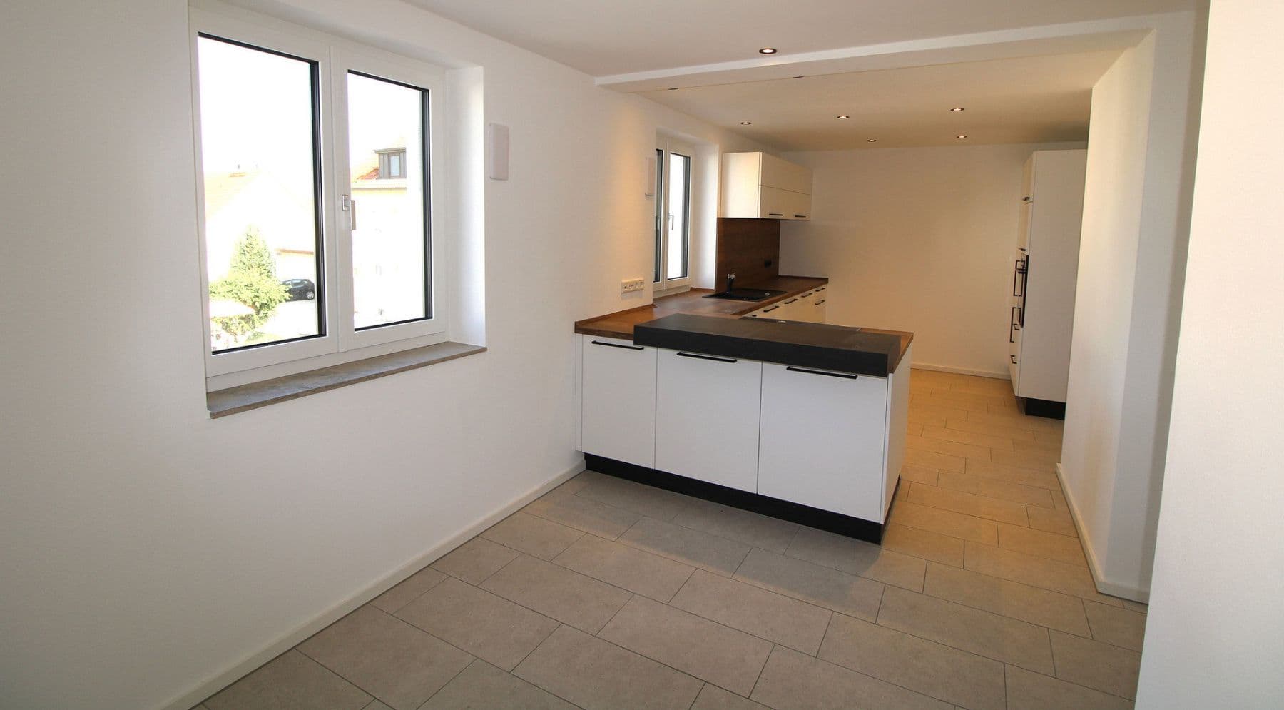 Prenájom bytu 4-izbový 117 m², Fasanenstr. 11, Manching, Bavorsko Prenájom bytu 4-izbový 117 m², Fasanenstr. 11, Manching, Bavorsko