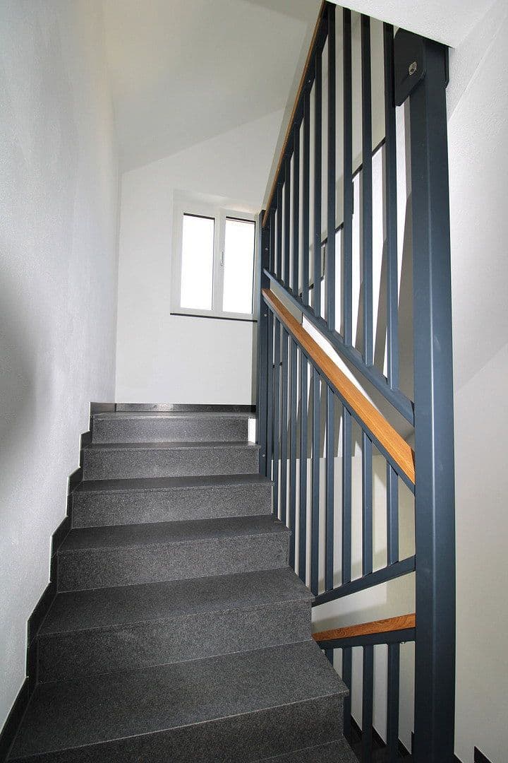 Prenájom bytu 4-izbový 117 m², Fasanenstr. 11, Manching, Bavorsko Prenájom bytu 4-izbový 117 m², Fasanenstr. 11, Manching, Bavorsko