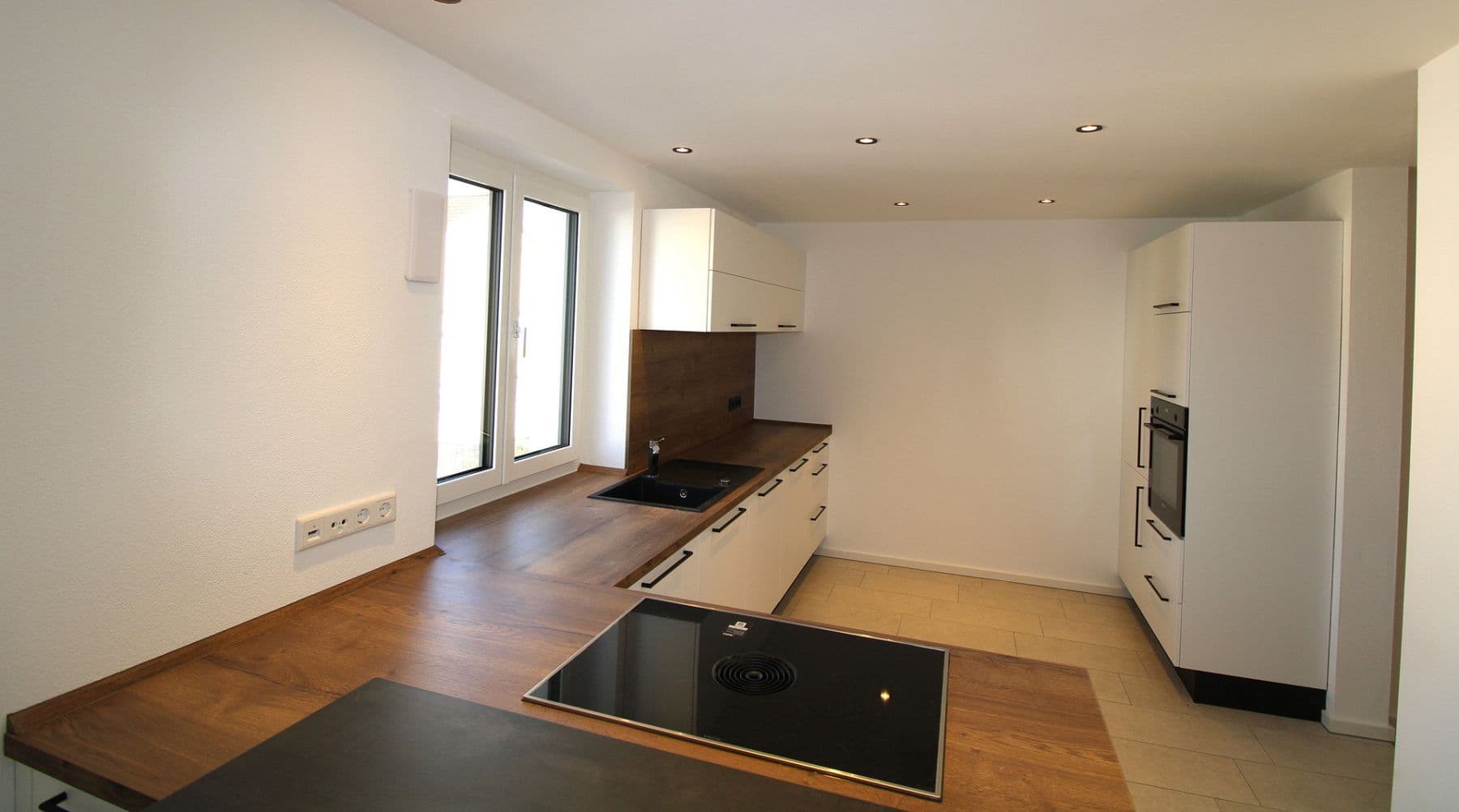 Prenájom bytu 4-izbový 117 m², Fasanenstr. 11, Manching, Bavorsko Prenájom bytu 4-izbový 117 m², Fasanenstr. 11, Manching, Bavorsko