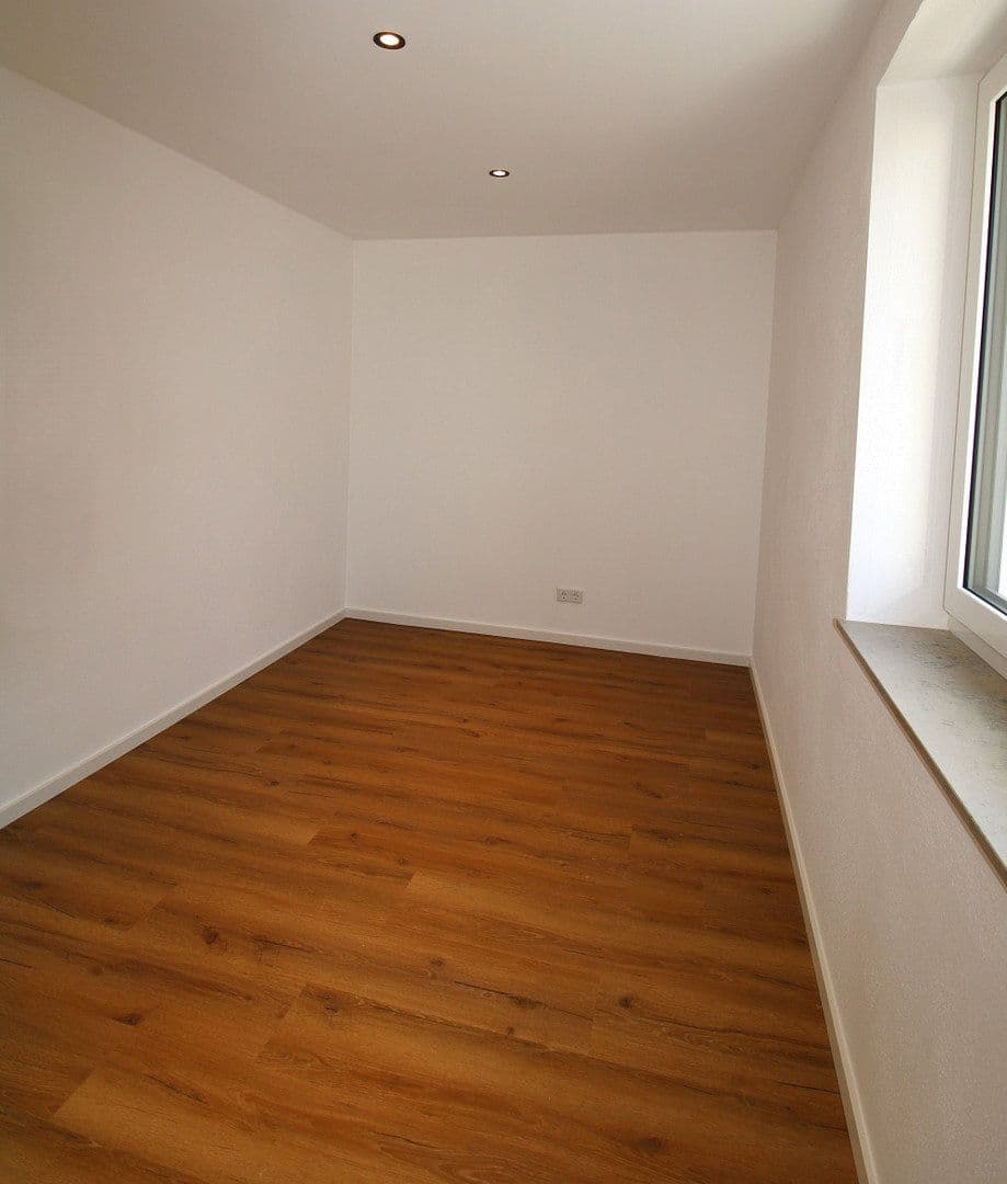 Prenájom bytu 4-izbový 117 m², Fasanenstr. 11, Manching, Bavorsko Prenájom bytu 4-izbový 117 m², Fasanenstr. 11, Manching, Bavorsko