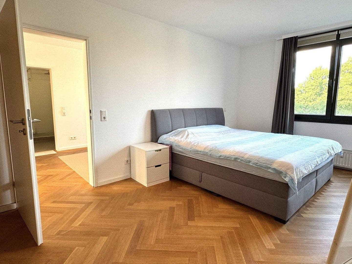 Predaj bytu 4-izbový 120 m², Herchenbachstr. 5, Düsseldorf, Severné Porýnie - Westfálsko Predaj bytu 4-izbový 120 m², Herchenbachstr. 5, Düsseldorf, Severné Porýnie - Westfálsko