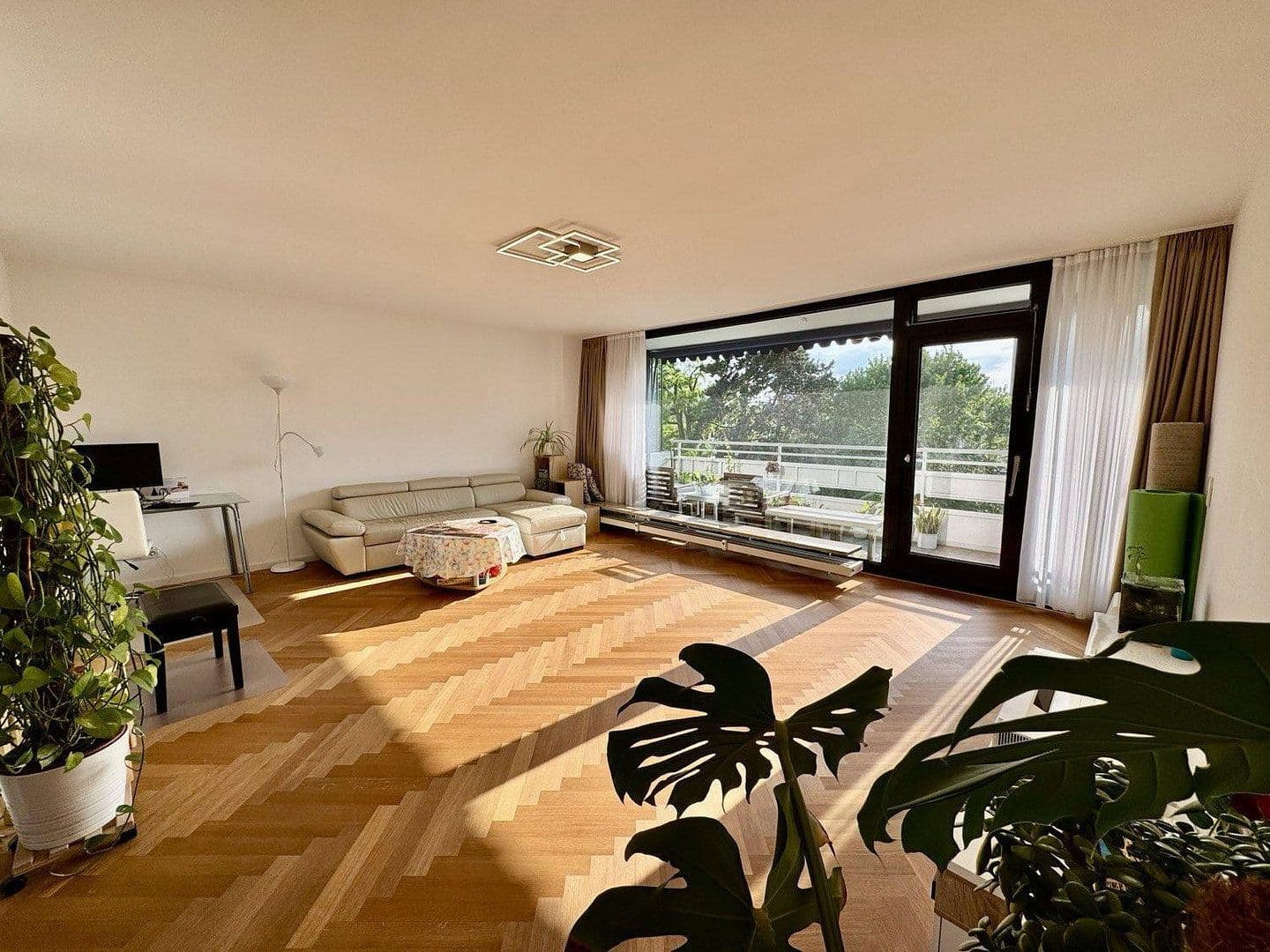 Predaj bytu 4-izbový 120 m², Herchenbachstr. 5, Düsseldorf, Severné Porýnie - Westfálsko Predaj bytu 4-izbový 120 m², Herchenbachstr. 5, Düsseldorf, Severné Porýnie - Westfálsko