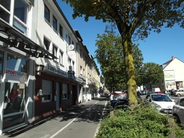 Prenájom nebytového priestoru 290 m², Bergisch-Gladbacher Str. 629, Köln, Severné Porýnie - Westfálsko Prenájom nebytového priestoru 290 m², Bergisch-Gladbacher Str. 629, Köln, Severné Porýnie - Westfálsko