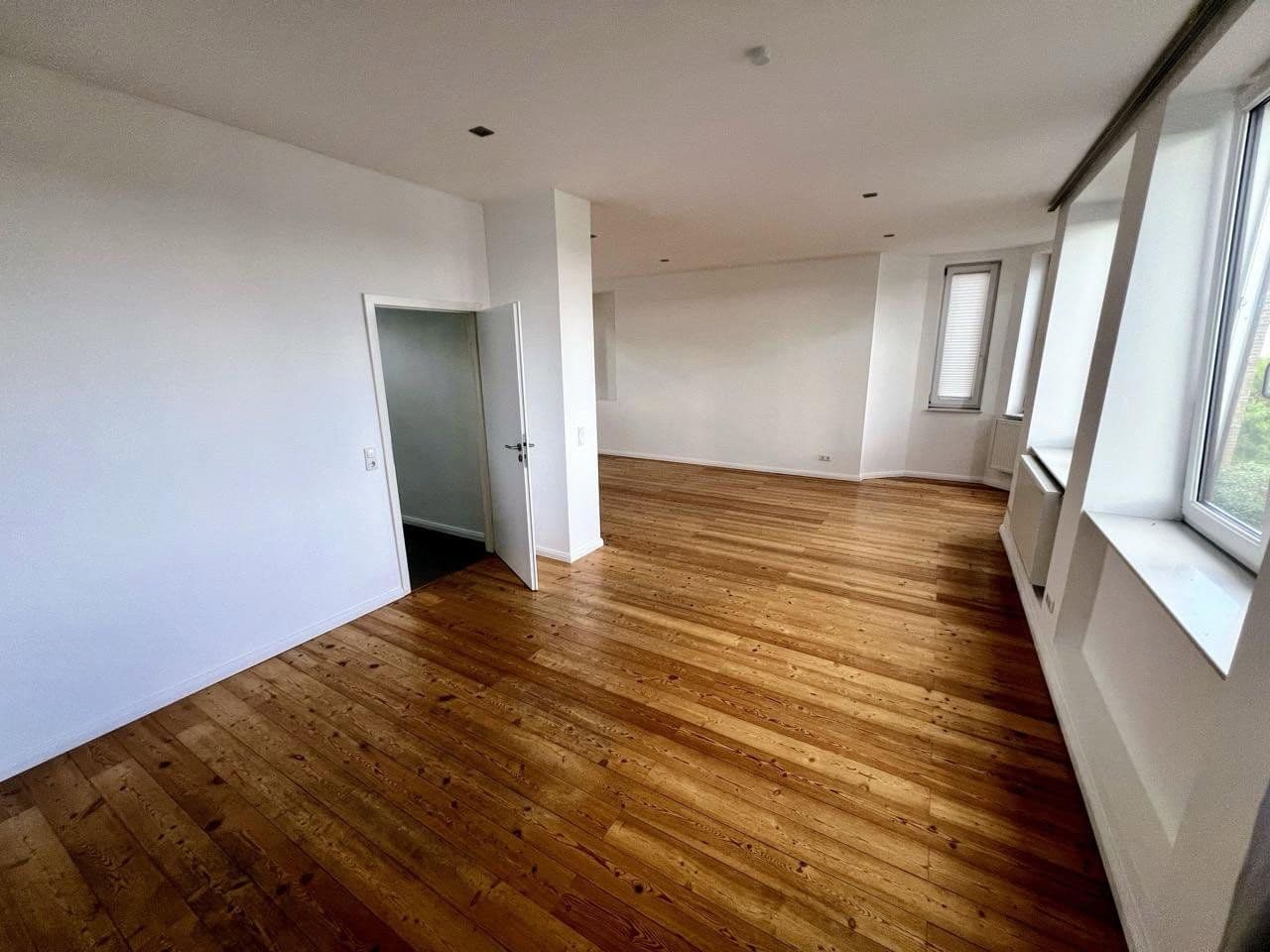 Predaj domu 238 m², pozemok 323 m², Im Lerchenfeld 10, Herdecke, Severné Porýnie - Westfálsko Predaj domu 238 m², pozemok 323 m², Im Lerchenfeld 10, Herdecke, Severné Porýnie - Westfálsko