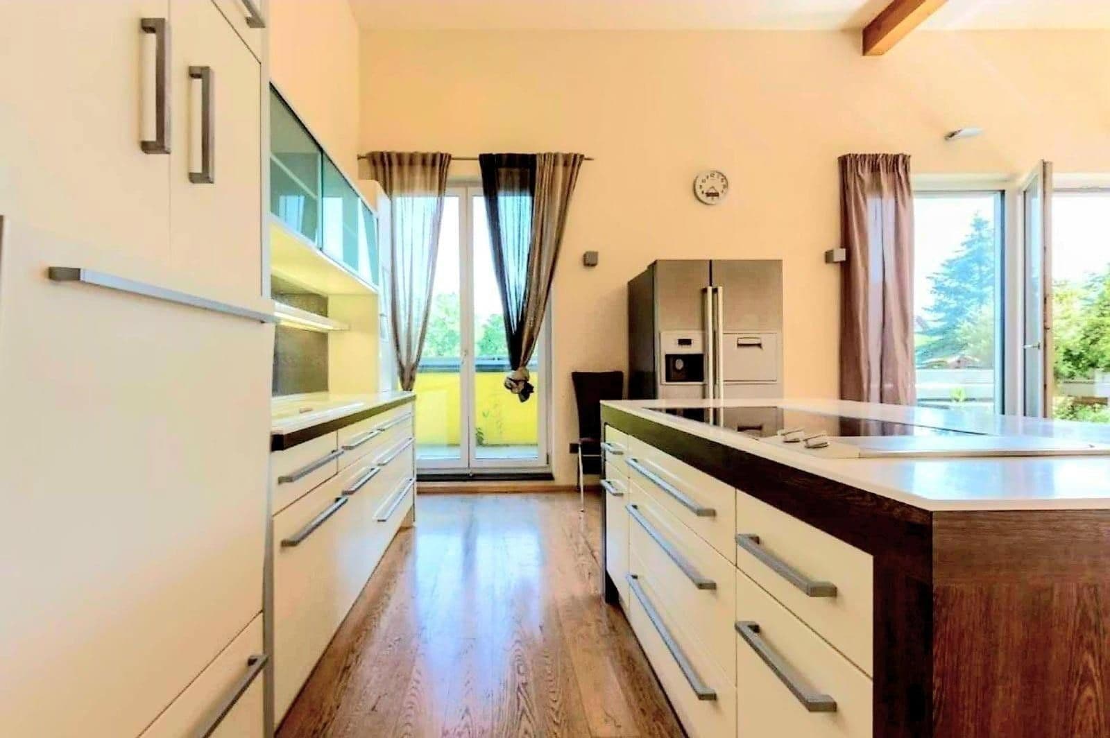 Predaj bytu 3-izbový 130 m², Österreich, Salzburg, Salzbursko Predaj bytu 3-izbový 130 m², Österreich, Salzburg, Salzbursko