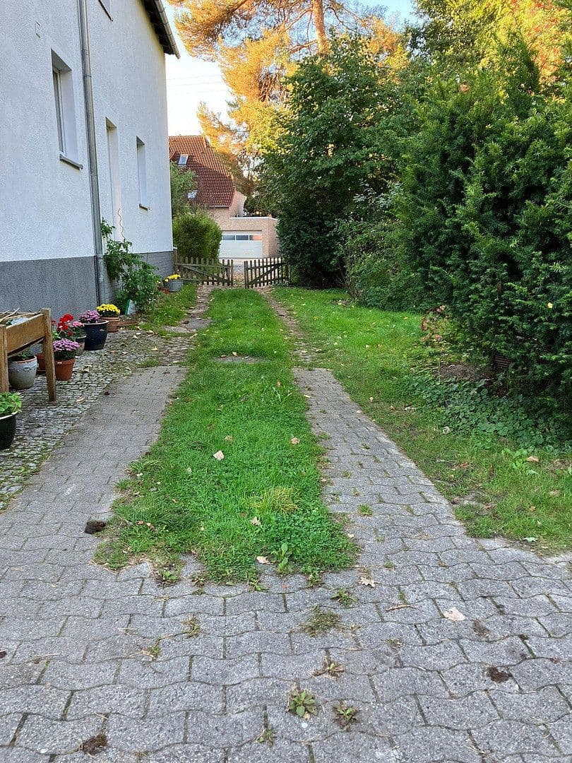 Predaj domu 213 m², pozemok 5.000 m², Garbsen, Dolné Sasko Predaj domu 213 m², pozemok 5.000 m², Garbsen, Dolné Sasko